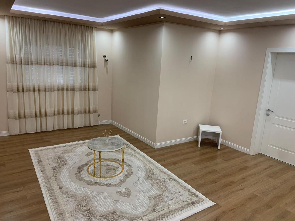 Vila Qyteza Корча Экстерьер фото